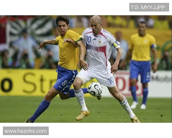 37岁足球明星的巅峰对比与职业生涯成就分析